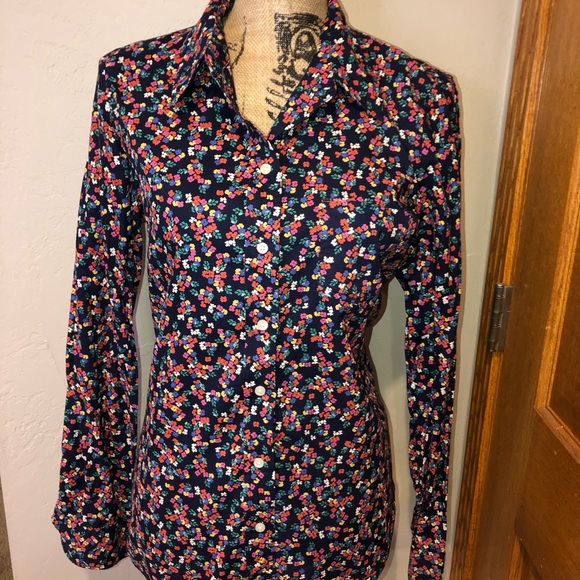 Gap Floral Button Down Top-Like New - Picture 3 of 5